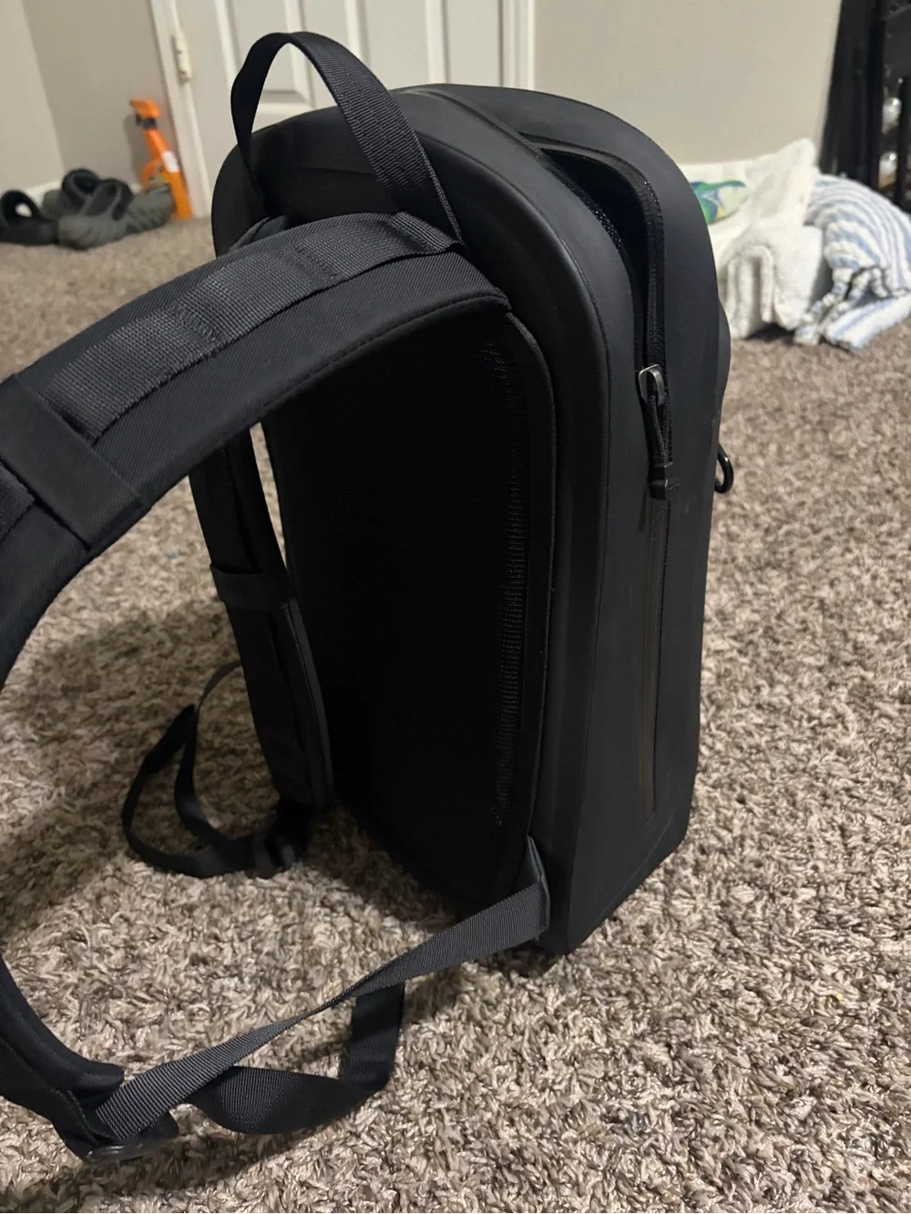 Yeti Matte Black Rugged Sling Backpack for Men cayo 15L